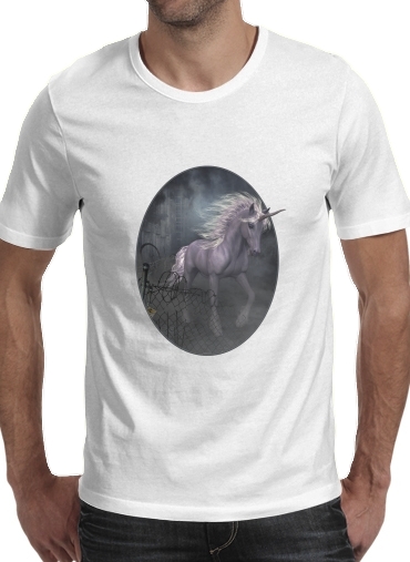 A dreamlike Unicorn walking through a destroyed city für Männer T-Shirt