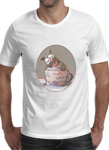 Painting Baby With Owl Cap in a Teacup für Männer T-Shirt